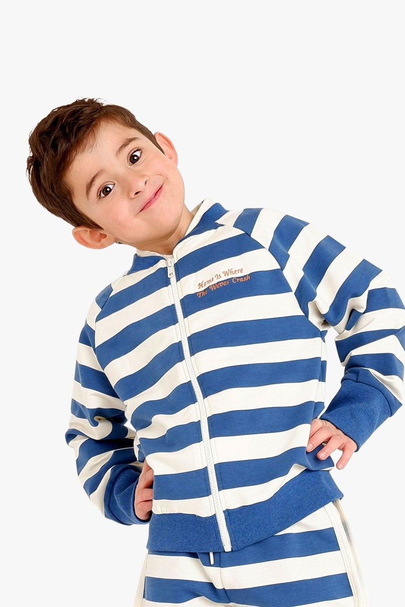 Load image into Gallery viewer, child wearing summer children jacket in blue stripes
