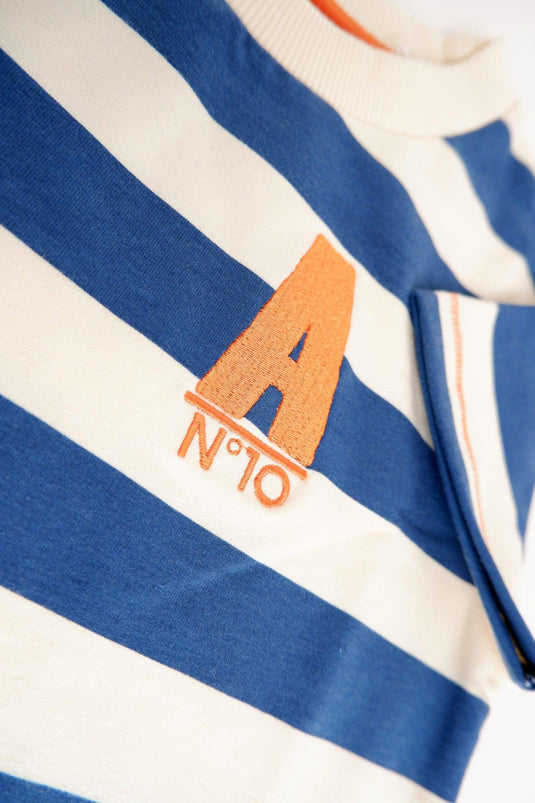 Logo detail of AlbaofDenmark sailor breton blue stripes t-shirt for children in organic cotton 