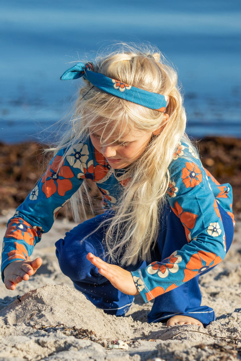 Load image into Gallery viewer, Organic and sustainable blue retro hippie 60s bandana for kids Albababy
