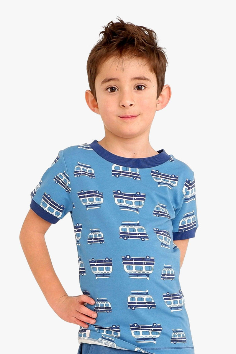 Load image into Gallery viewer, Scandinavian child wearing Short sleeve organic cotton t-shirt for children in blue
