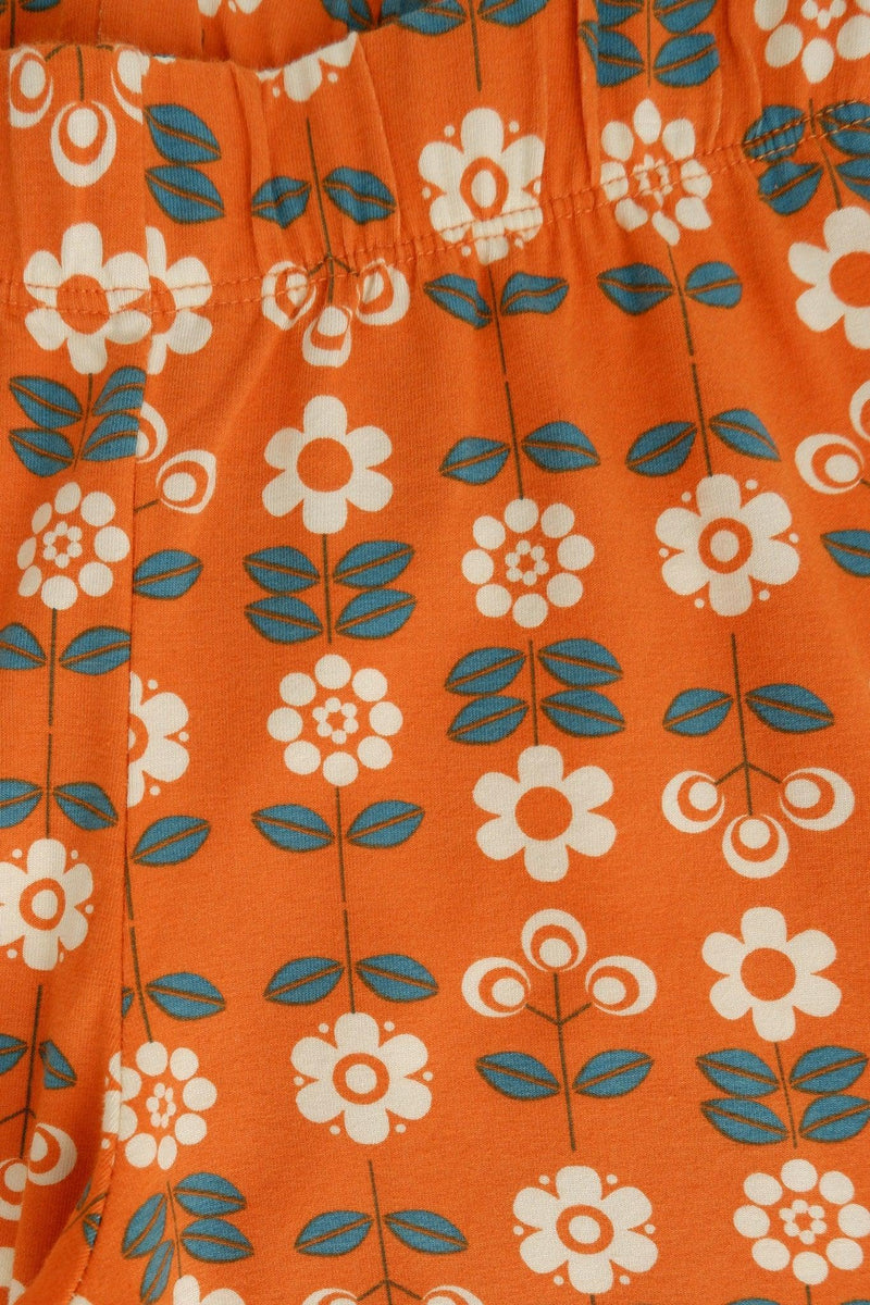 Load image into Gallery viewer, Waist detail of Jasmine leggings in organic cotton with flowers 

