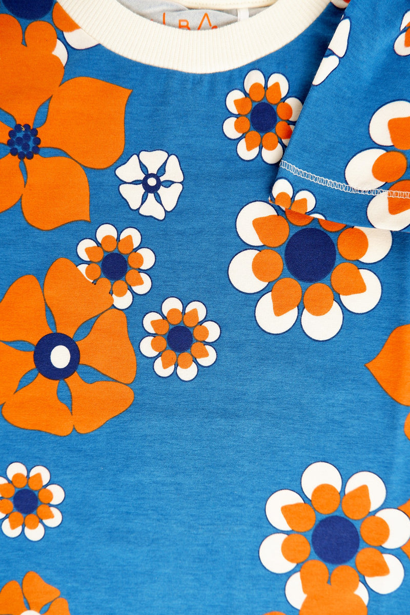 Load image into Gallery viewer, Detail from Retro blue dress in organic cotton and big orange flowers
