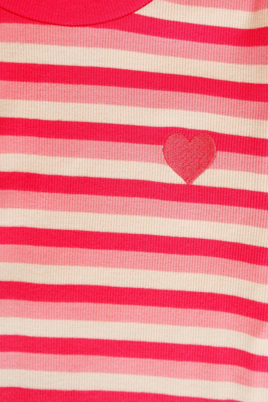 front detail of short sleeve ribbed t-shirt in organic cotton and pink stripes by albaofdenmark